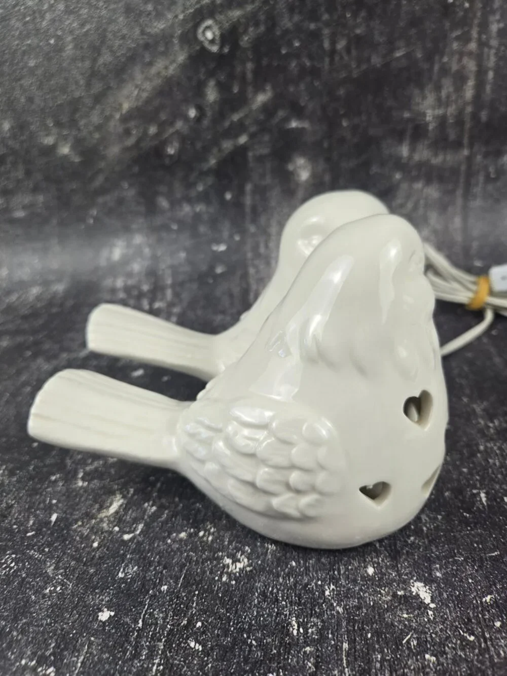 Cracker Barrel Love Birds Ceramic Lamp WORKS Electric Plug Heart Shaped Cutouts